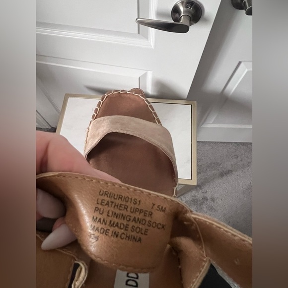 Steve Madden | Uri Buckle Espadrilles Wedge Heels in Tan Suede | Size 7.5 - Picture 6 of 7